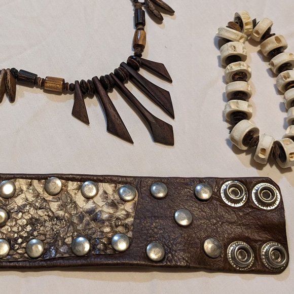 3 piece Leather, bone and wooden jewelry set - Picture 1 of 5